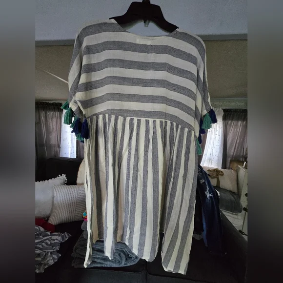 THML dress - Picture 3 of 5